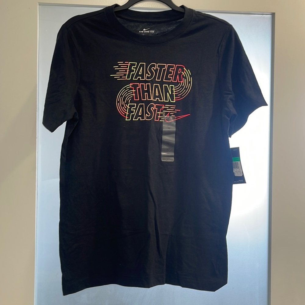Nike tee